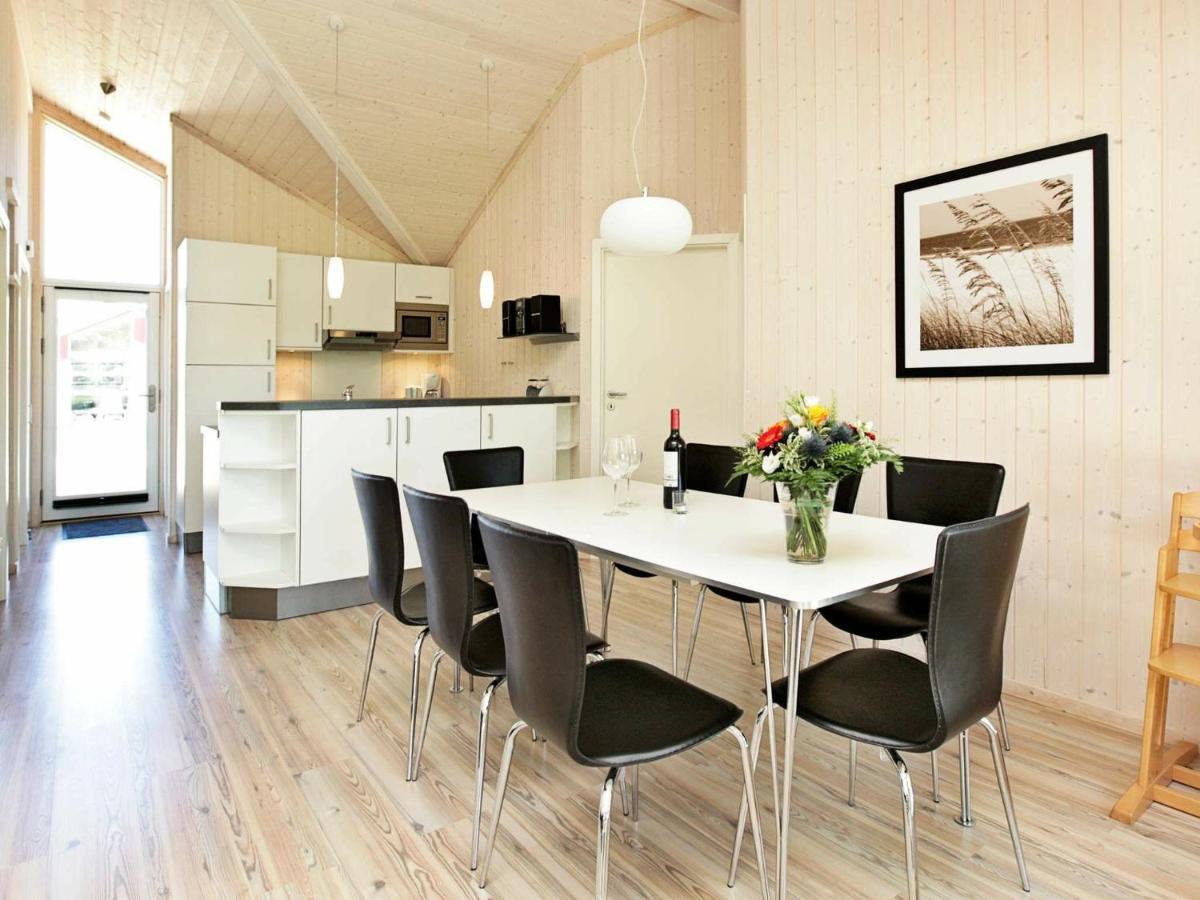8 Person Holiday Home In Gro Enbrode Großenbrode Eksteriør billede