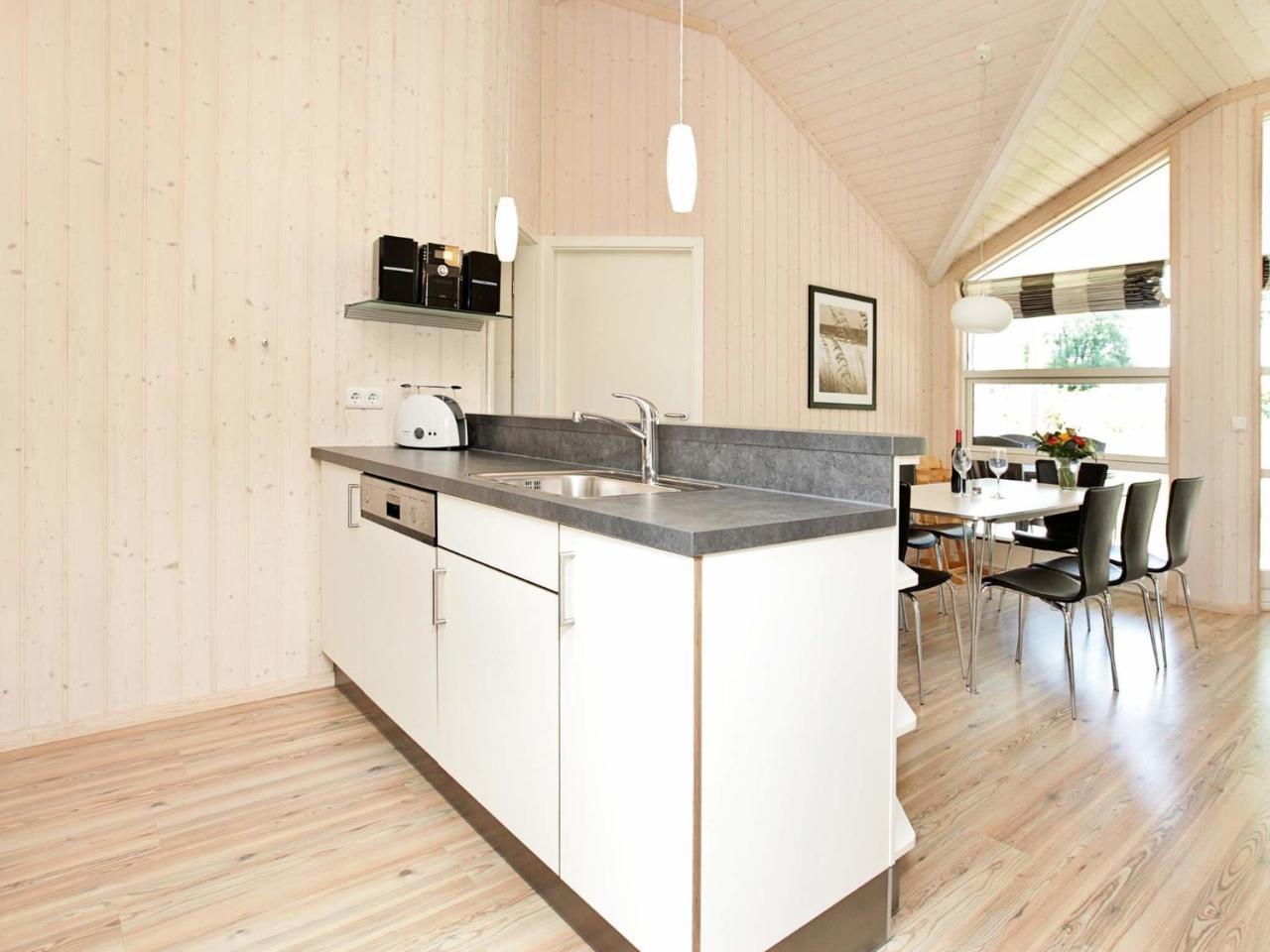 8 Person Holiday Home In Gro Enbrode Großenbrode Eksteriør billede