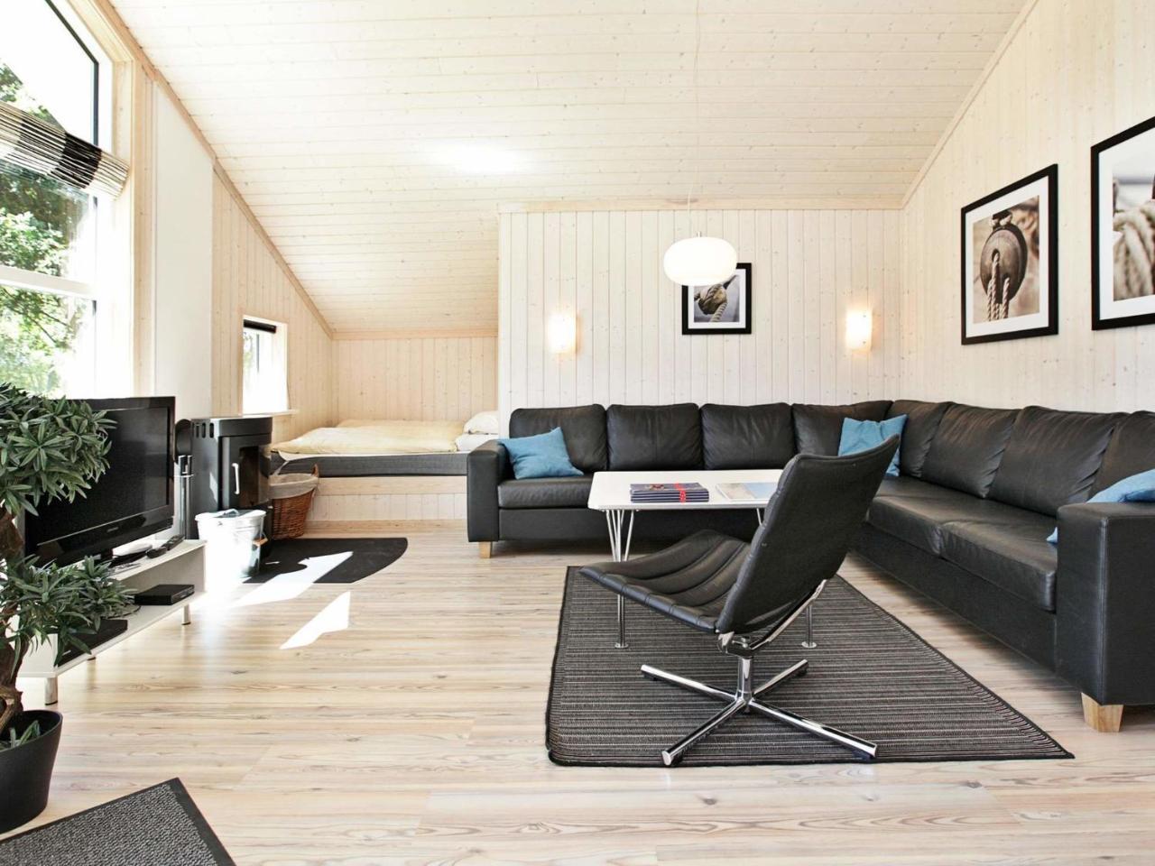 8 Person Holiday Home In Gro Enbrode Großenbrode Eksteriør billede